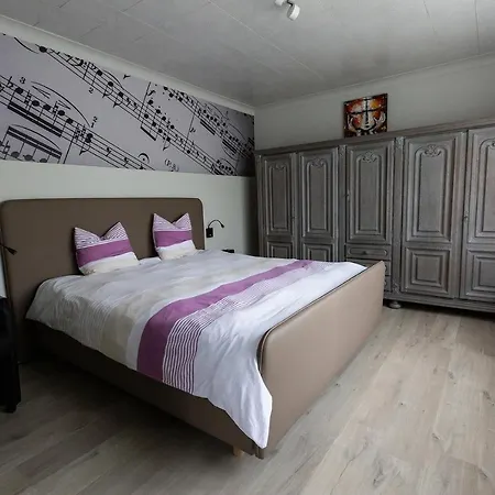 Bed 'n Blues **** *